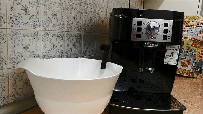 Cómo Descalcificar una Cafetera DeLonghi